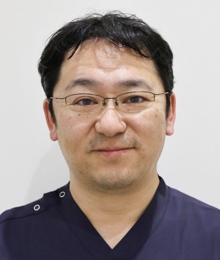 國枝　献治